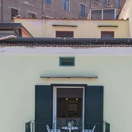 - Maison Marika