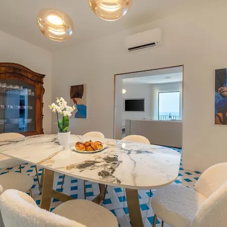 - Maison Marika アパート ソレント